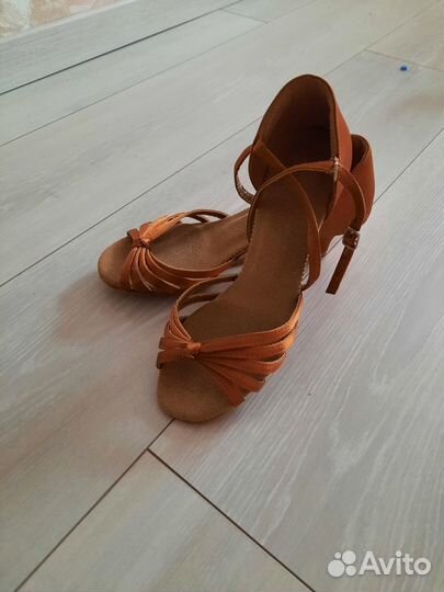 Туфли для бальных танцев латина