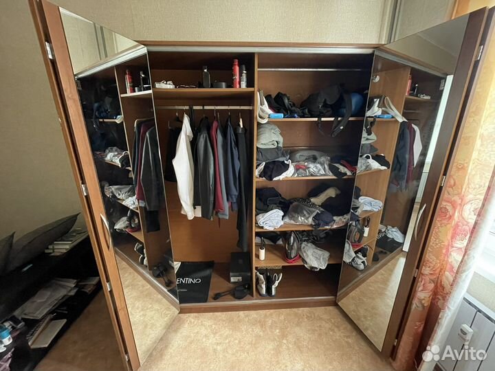 Шкаф большой