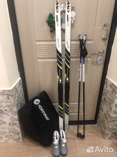 Лыжи (Комплект чехол лыжи ботинки палки)