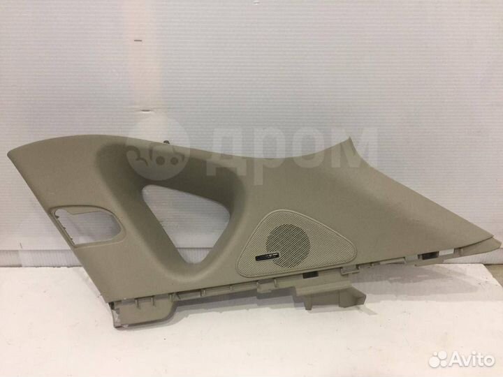 Обшивка заднего крыла верхняя правая Infiniti Ex