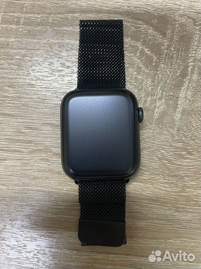 Часы apple watch se 44 mm nike