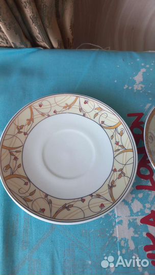 Чайные чашки с блюдцами