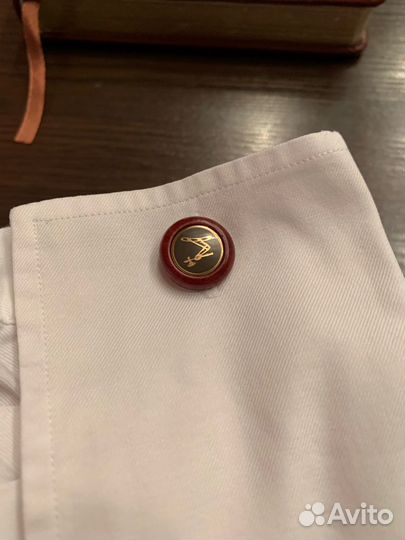 Запонки Hennesi