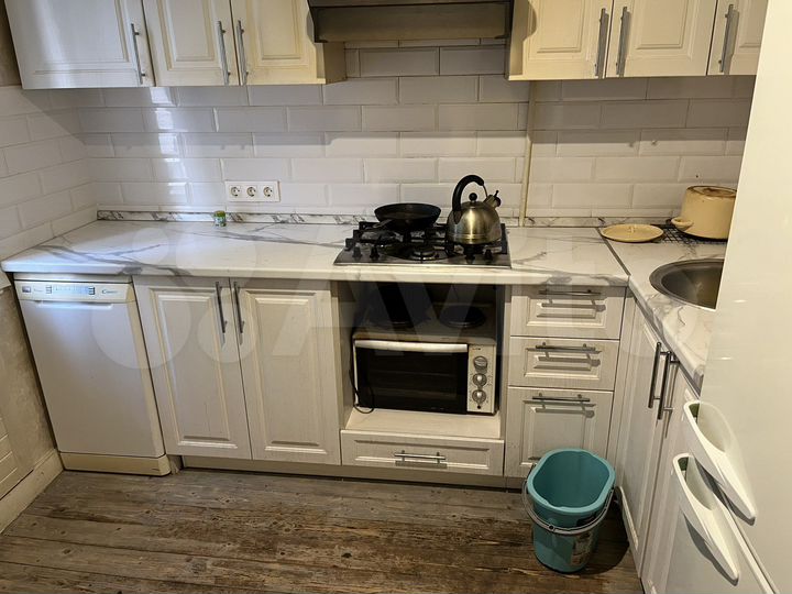 2-к. квартира, 70 м², 1/4 эт.