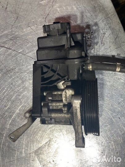 Насос гидроусилителя руля Mercedes Glk X204 OM651