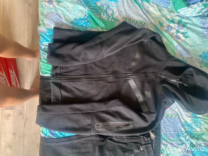 Продаю кофтц tech fleace