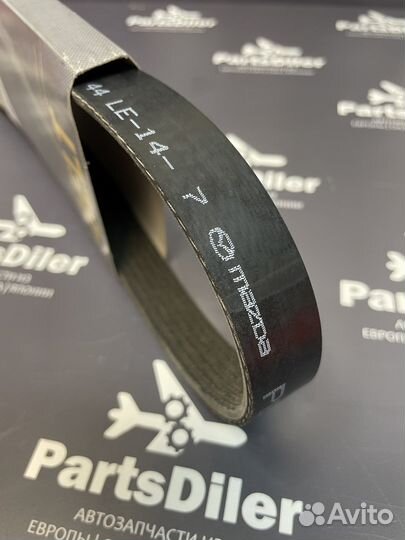 Ремень навесного оборудования PE0815909C Mazda