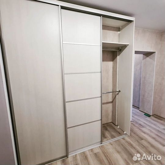 Современный шкаф купе