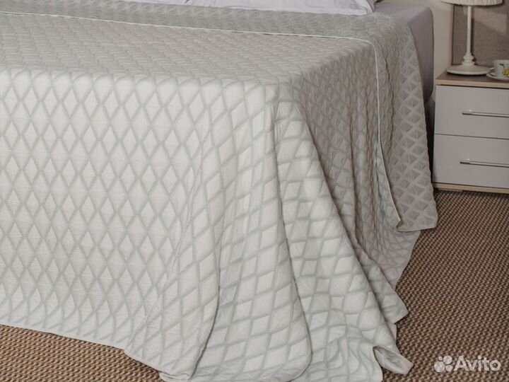 Легкое двустороннее Покрывало с орнаментом