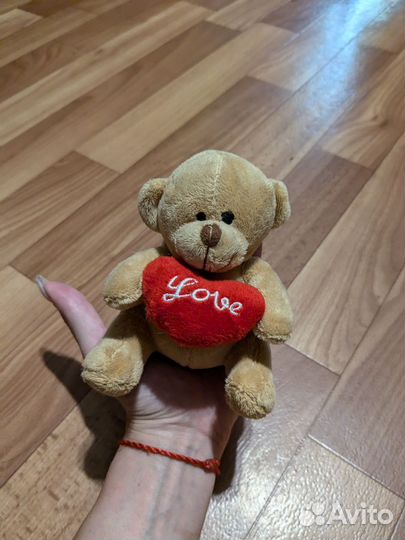 Маленькая игрушка