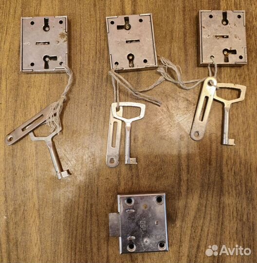 Новые мебельные советские замки с ключами