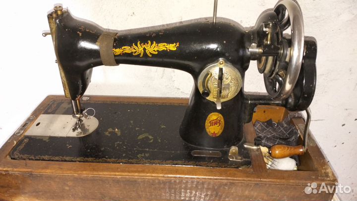 Швейная машина Подольск, ручная с серийным номером