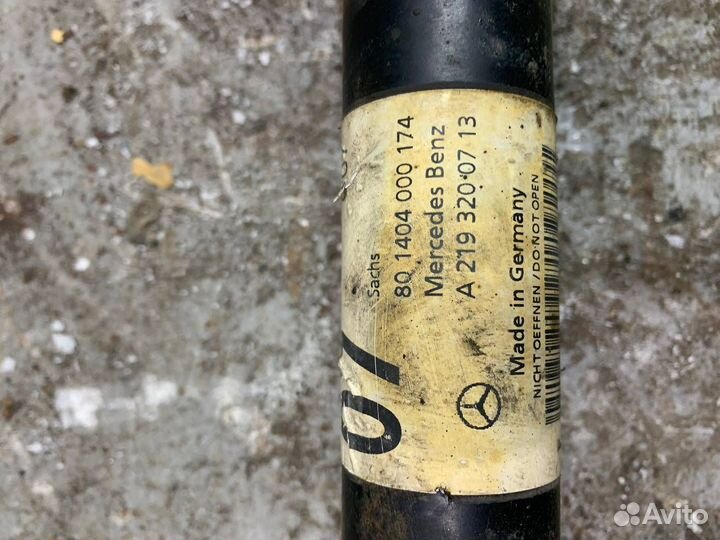 Амортизатор передний Mercedes W219