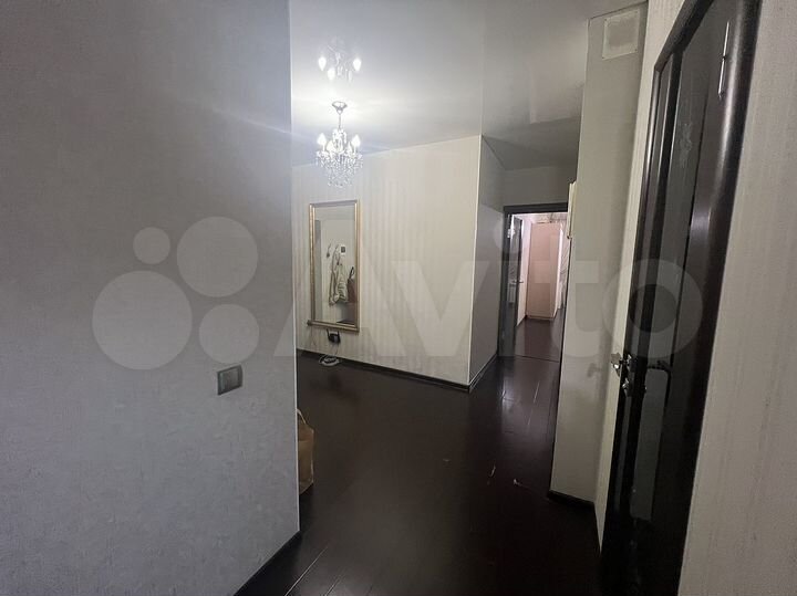 2-к. квартира, 65 м², 3/9 эт.