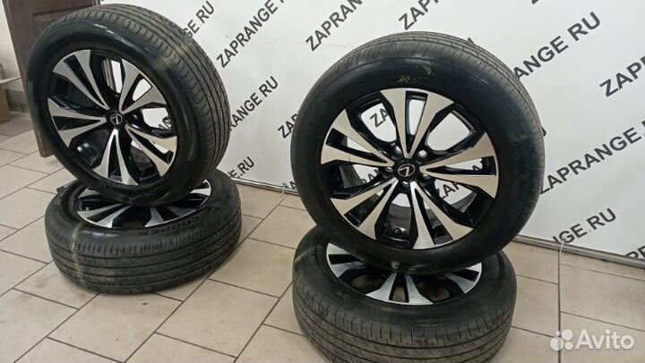 Комплект оригинальных колес на lexus nx