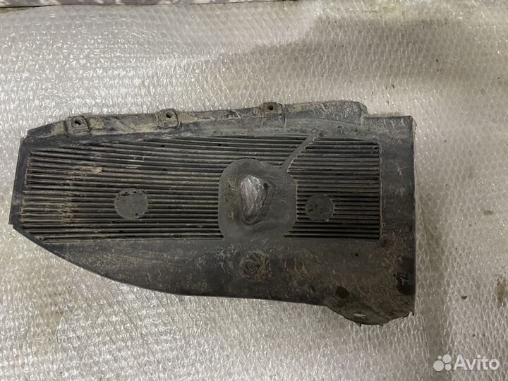 Брызговик задний правый Hyundai Solaris Солярис