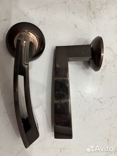 Дверная ручка