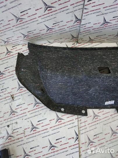 Обшивка крышки багажника w203 Mercedes