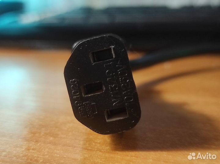 Кабель питания для компьютера
