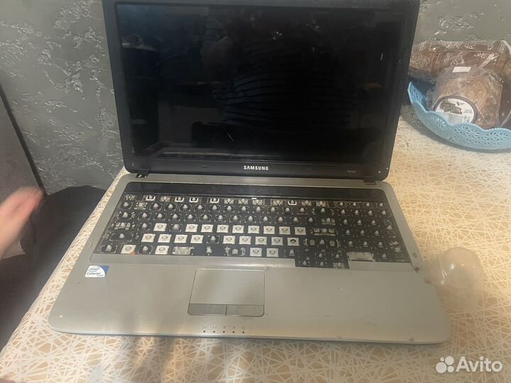 Ноутбук на запчасти