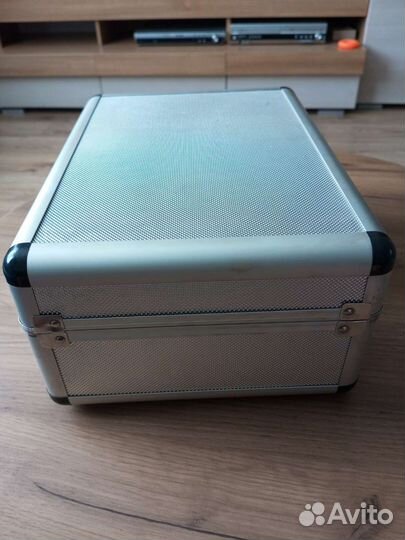 Алюминиевый ящик