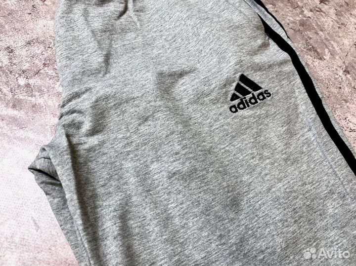 Спортивные костюмы Adidas