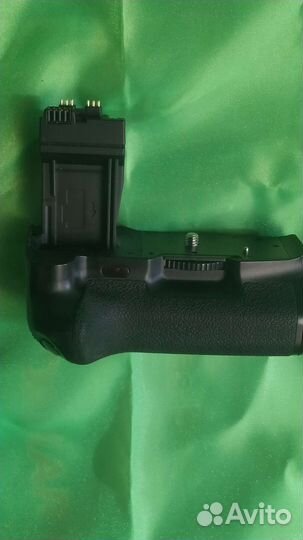 Батарейный блок canon 700D 650 600 550D