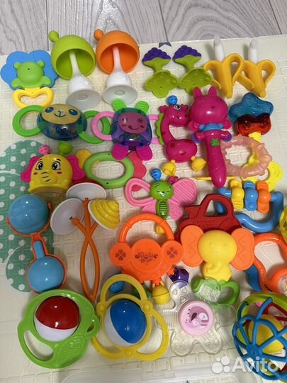 Игрушки погремушки