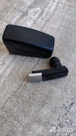 Bluetooth гарнитура