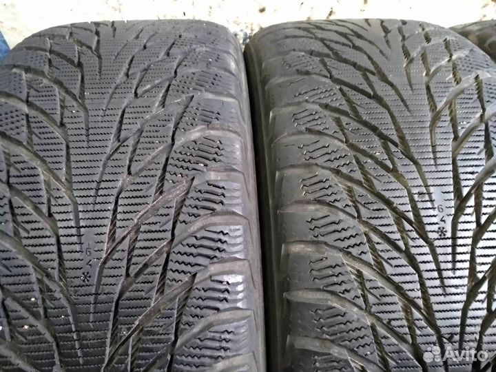 Nokian Tyres Hakkapeliitta R2 245/45 R17 99R