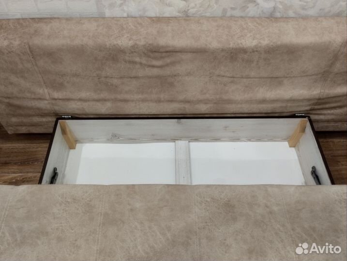 Диван раскладной с подушками