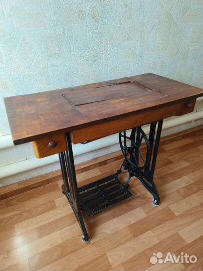 Швейная машина Singer