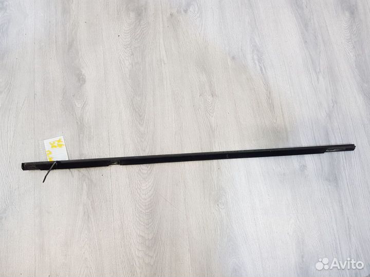 Молдинг стекла задней левой двери BMW X6 E71 E72 2007-2014