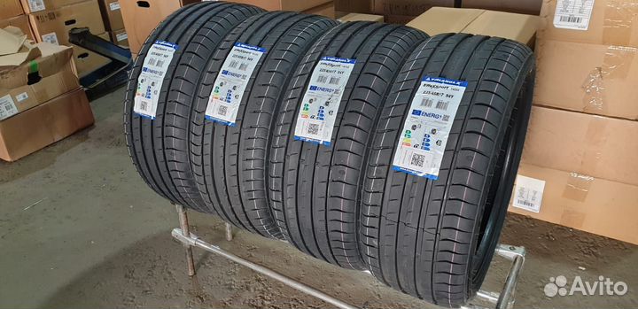 Triangle EffeXSport TH202 235/35 R19 95V