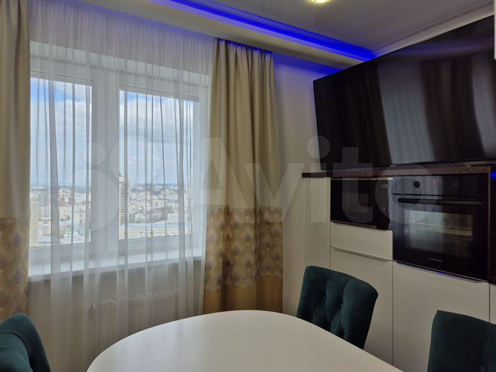 3-к. квартира, 85 м², 23/25 эт.