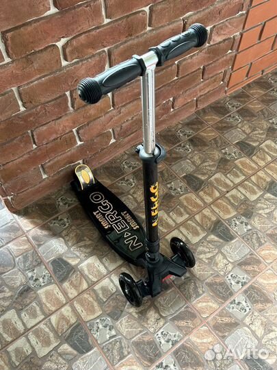 Детский трехколесный самокат