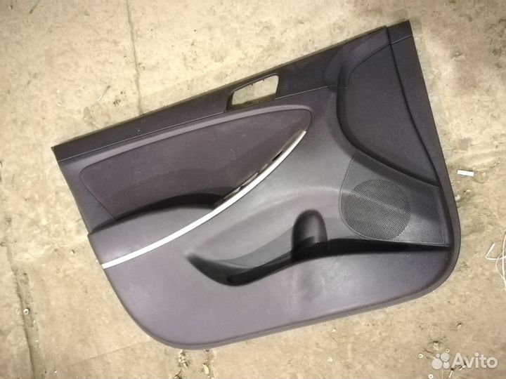 Обшивка двери передняя левая Hyundai Solaris 1