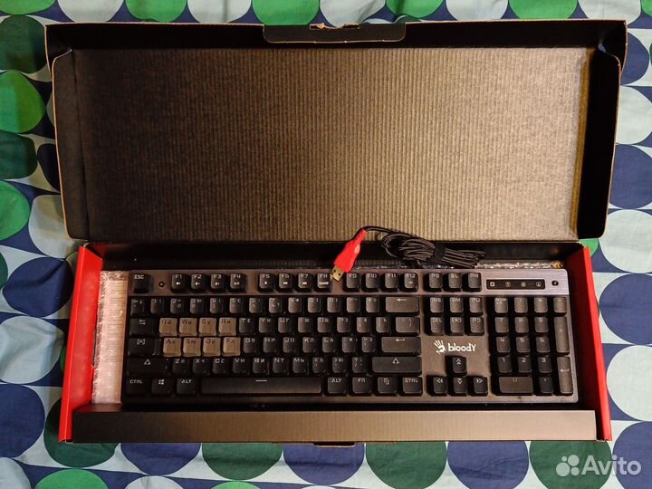 Игровая механическая клавиатура Bloody B500N