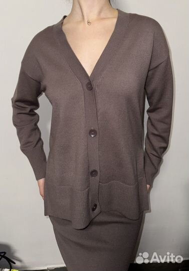 Вязаный костюм с юбкой