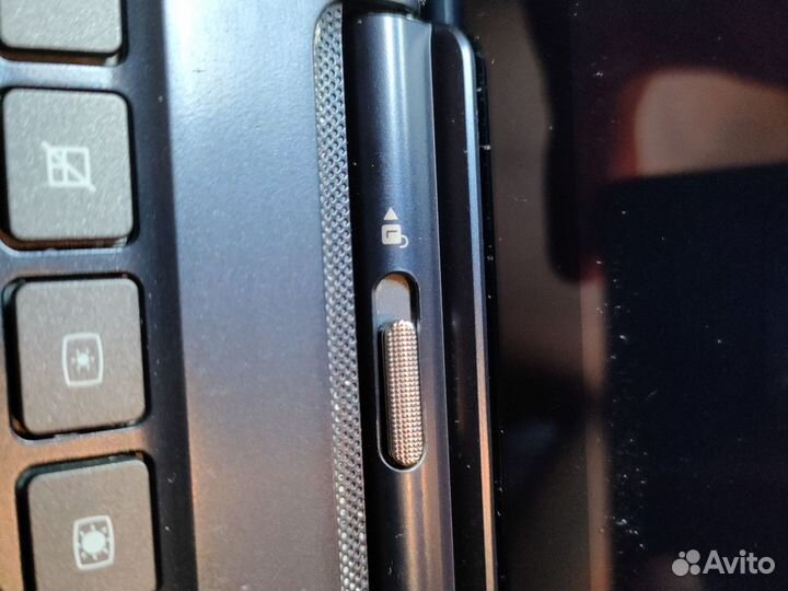 Нетбук asus Transformer Pad TF300T Mobile Docking