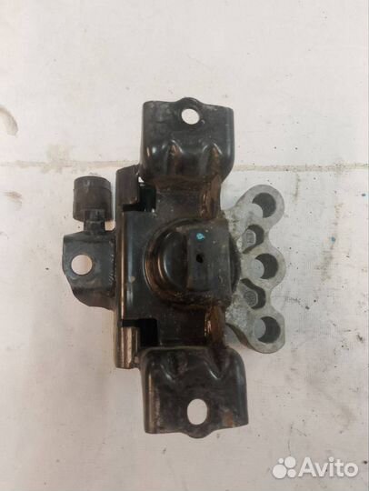 Подушка крепления двигателя передняя правая