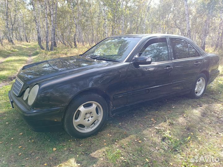 Mercedes-Benz E-класс 2.2 МТ, 2001, 250 000 км