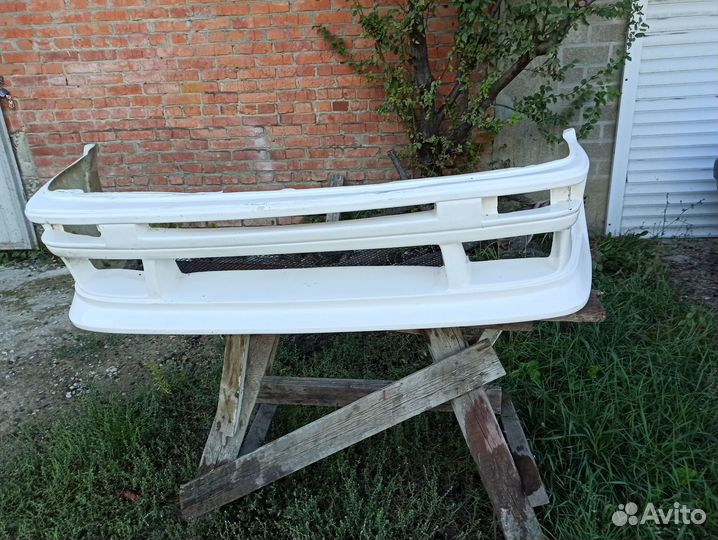 Бампер передний на тойоту