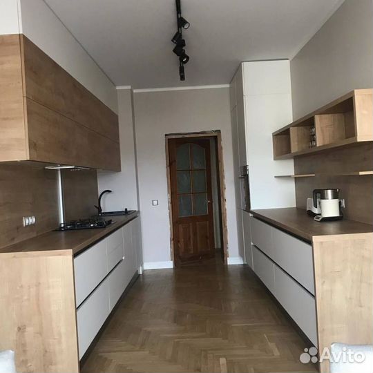 Гарнитур кухонный. Влагостойкая столешница