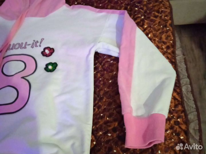 Толстовка с капюшоном