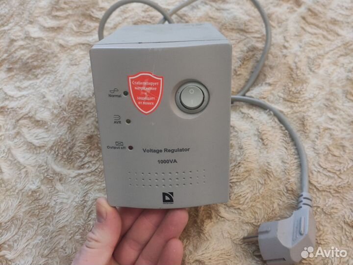 Стабилизатор напряжения