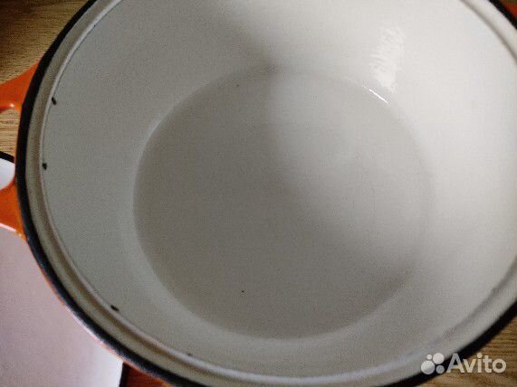 Кастрюля чугунная эмалированная