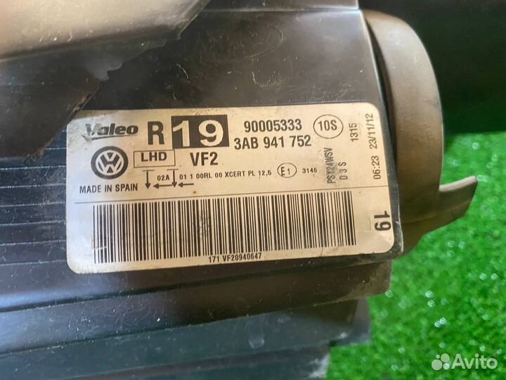 Фара правая Volkswagen Passat b7