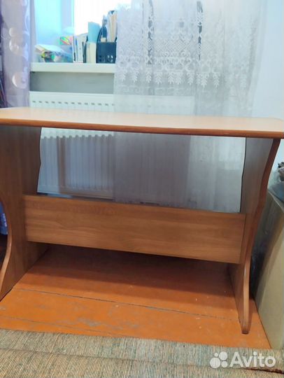 Письменный стол для школьника