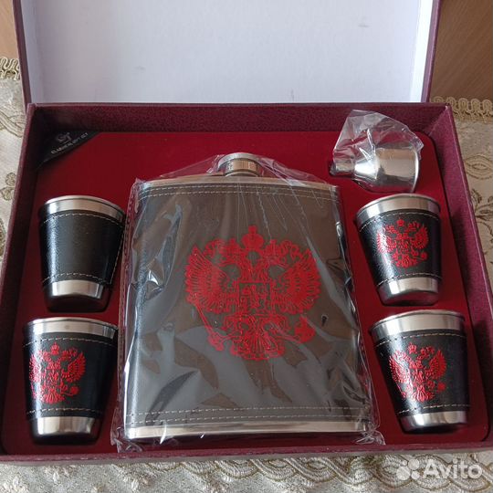 Подарочный набор фляжка